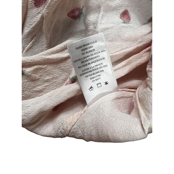 Rails Pink Strawberry Print Long Sleeve Button Up Womens Shirt Size Large - Picture 5 of 11